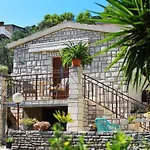Small Stone House In A Quiet Place Island Solta סטומורסקה