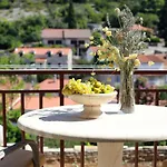 בית נופש Small Stone House In A Quiet Place Island Solta