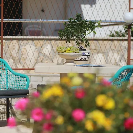 בית נופש Small Stone House In A Quiet Place Island Solta *