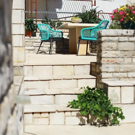 Small Stone House In A Quiet Place Island Solta * סטומורסקה